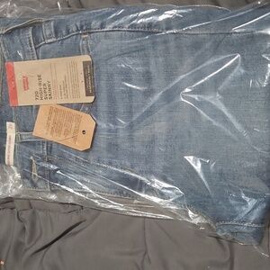 Levi's Blue Skinny Jeans with Classic Denim Wash